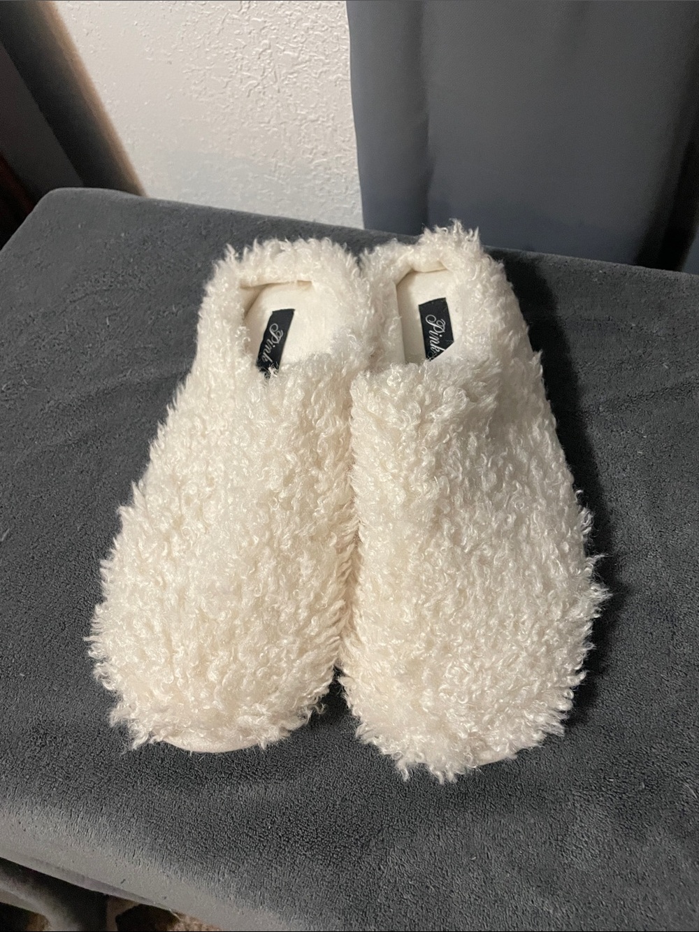 PINK Victoria's Secret Cream Faux-Sherpa Slip-On Slippers
